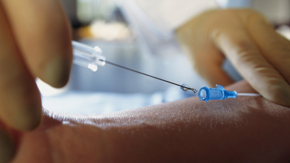 B. braun Canular syringe close-up